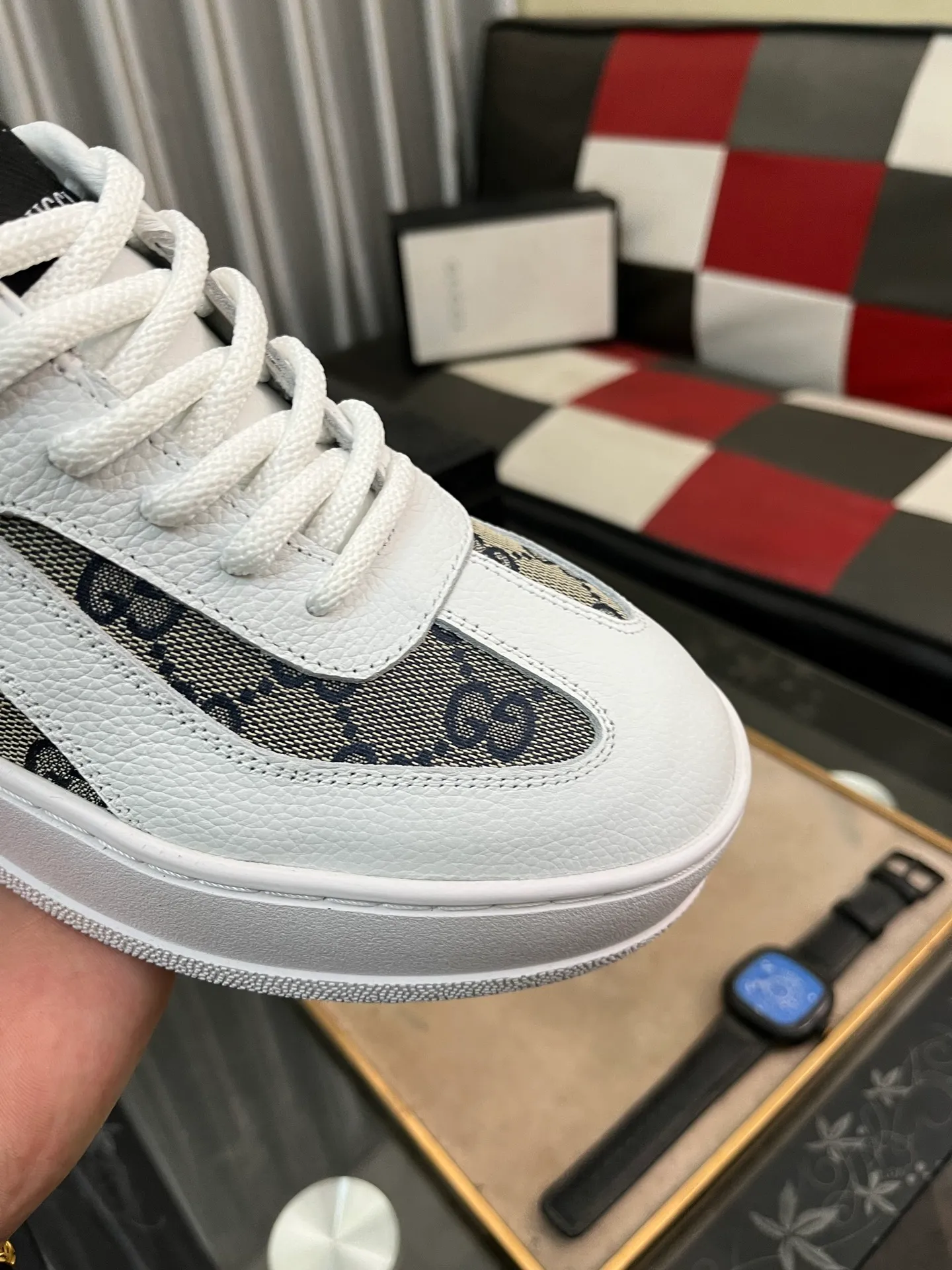 Men's shoes💰420⌚️⌚️[GUCCI] Gucci men's casual shoes are absolutely popular🔥The ultimate matching item for trendy men! The charm of super texture is irresistible, the main recommendation, the flower leather color is bright! The upper is made of high-quality cowhide with branded fabrics, pigskin lining for the feet, and wear-resistant rubber sole, which is noble and elegant! Extremely comfortable🎁🎁You can be as handsome as you want💪 38-443️⃣colors available